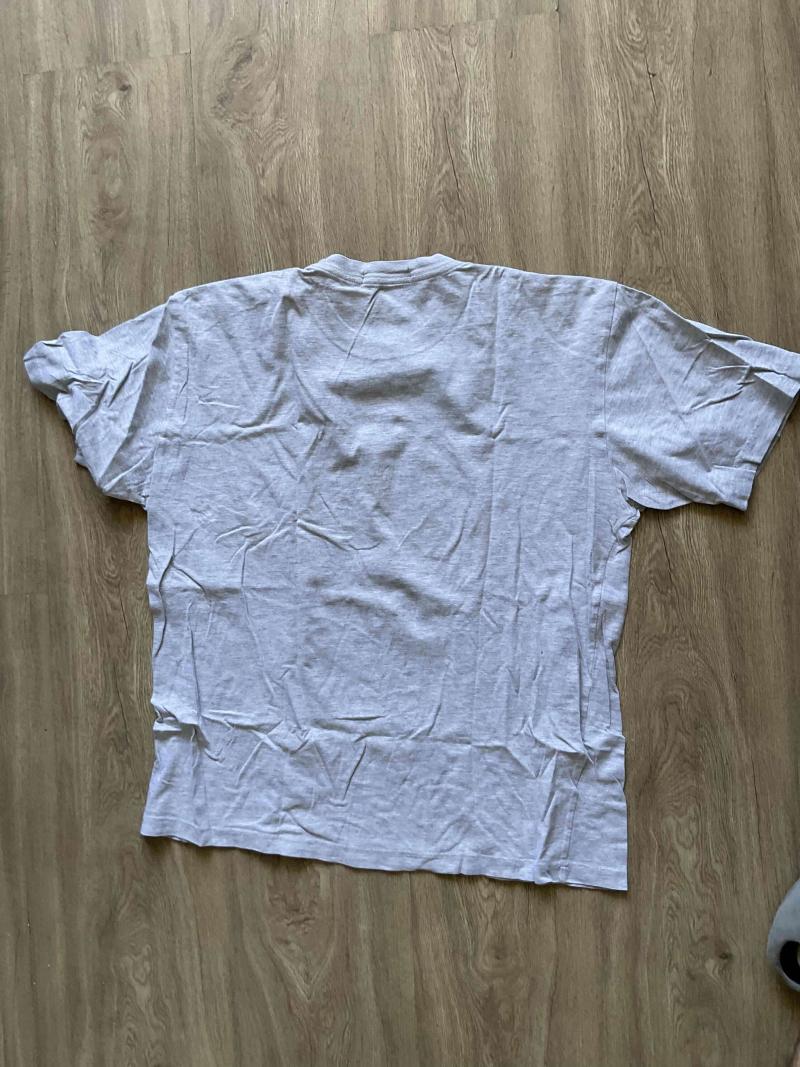 Polera gris básica. M. - 2