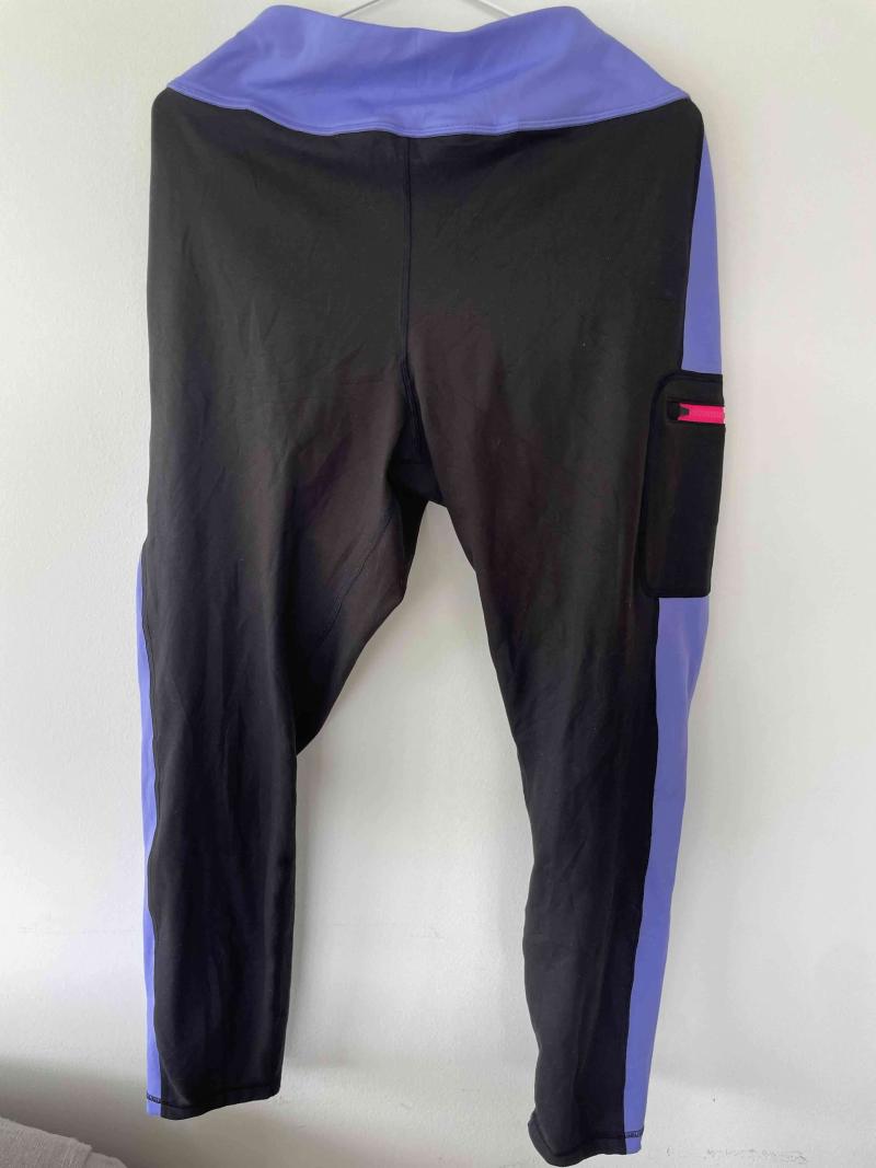Leggings deportivos negro y morado