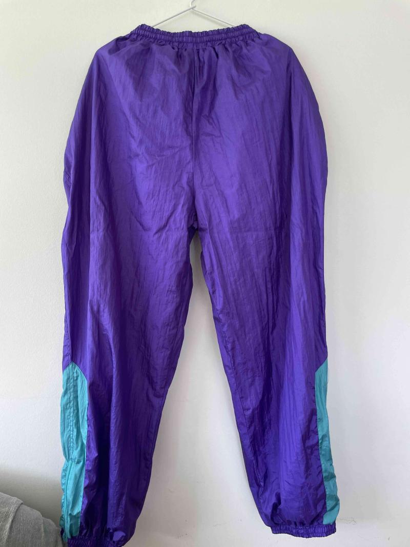 Pantalones deportivos morados vintage