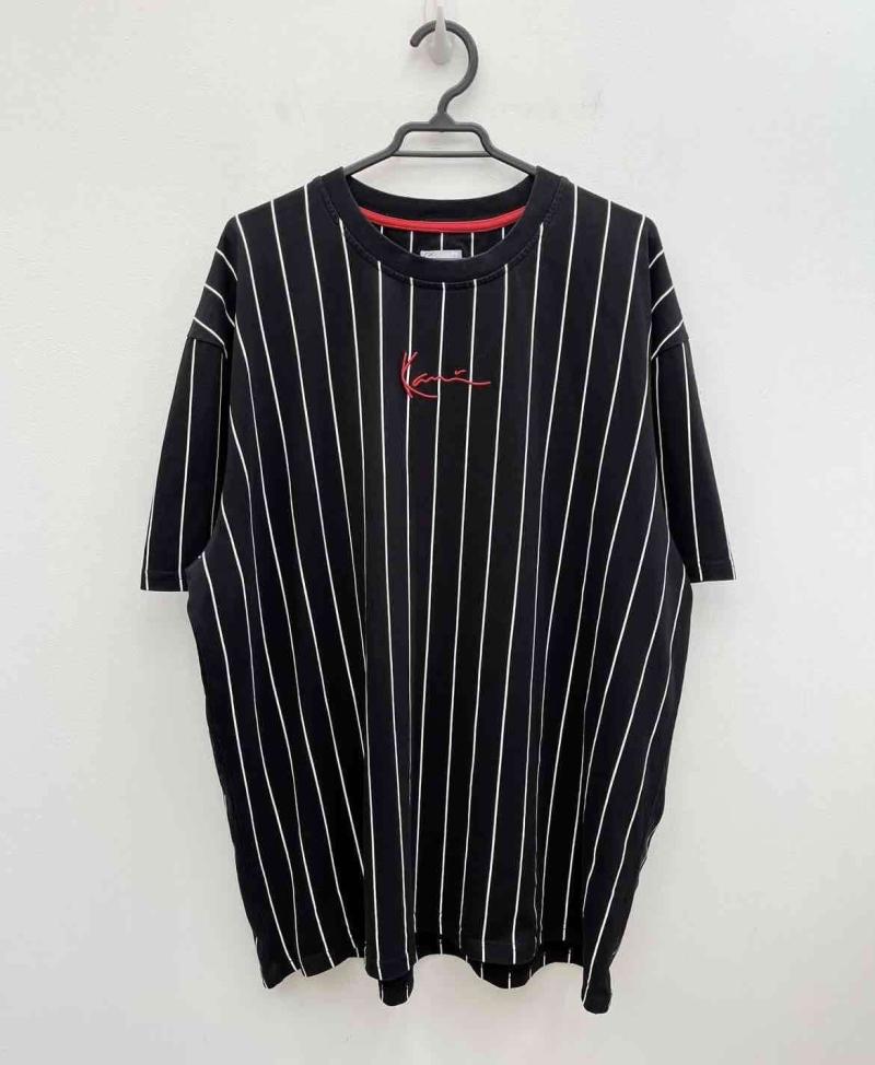 Polera negra a rayas