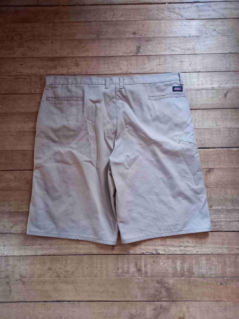 Pantalón beige estilo casual - 2