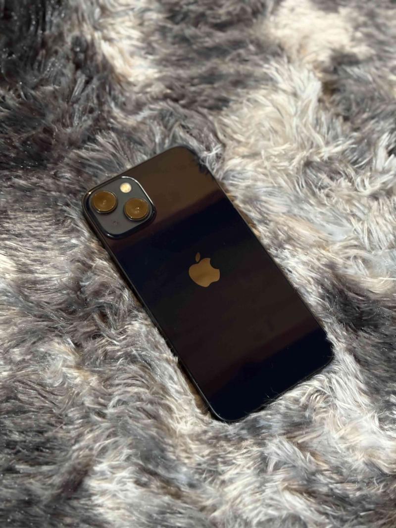 Teléfono móvil iPhone 13