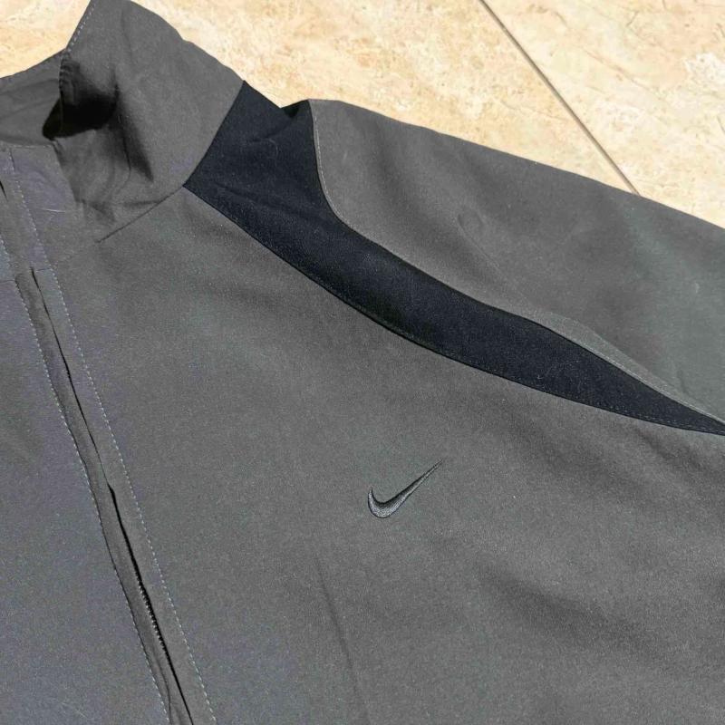 Cortaviento Nike vintag - 4