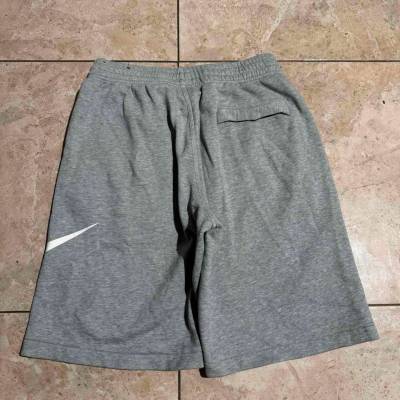 Shorts deportivos grises Nike - miniatura 2