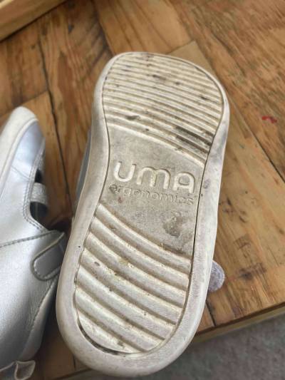 Sandalias plateadas para niña - miniatura 2
