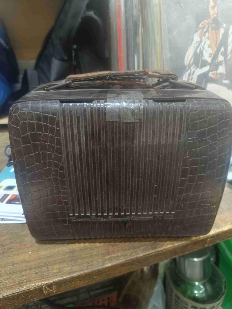 Radio vintage marrón - 2