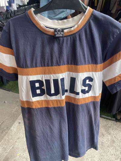 Polera azul con logo Bulls - miniatura 1