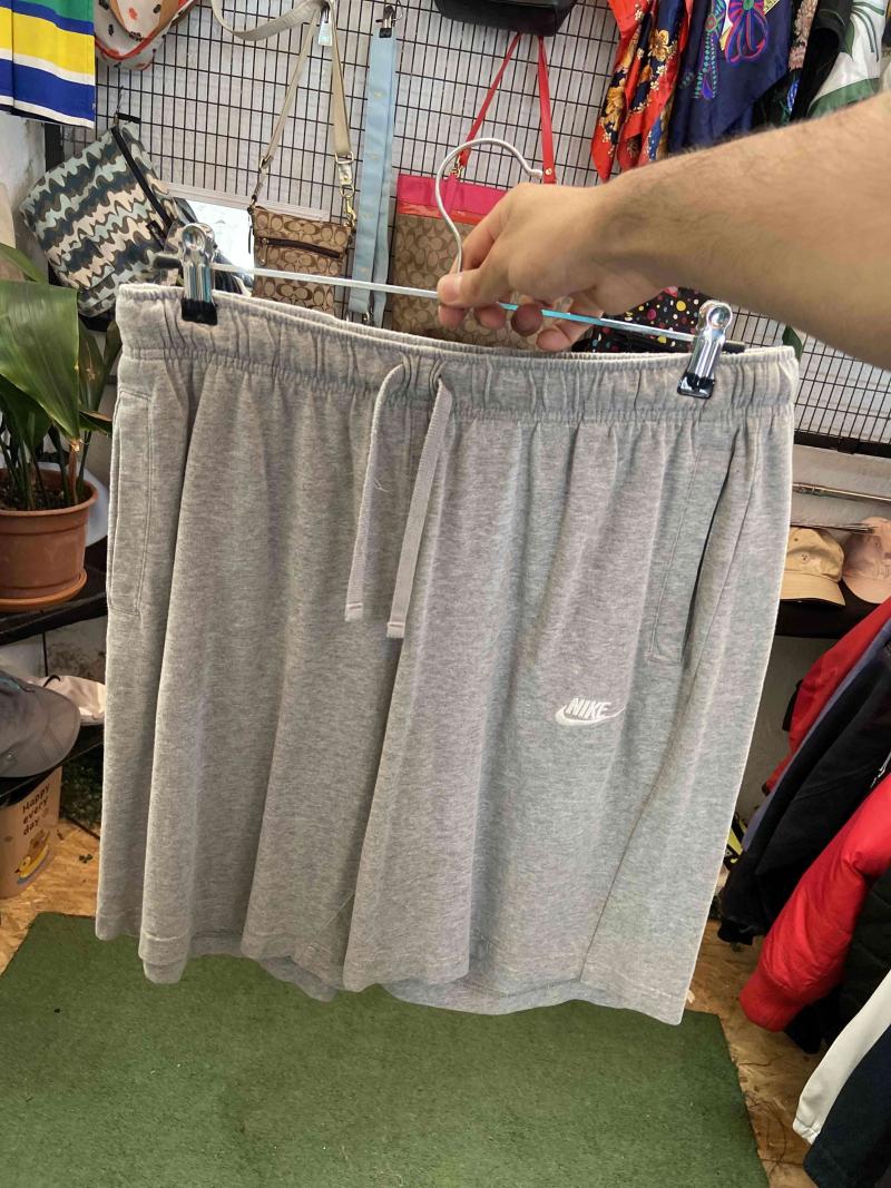 Short Nike gris para hombre talla L