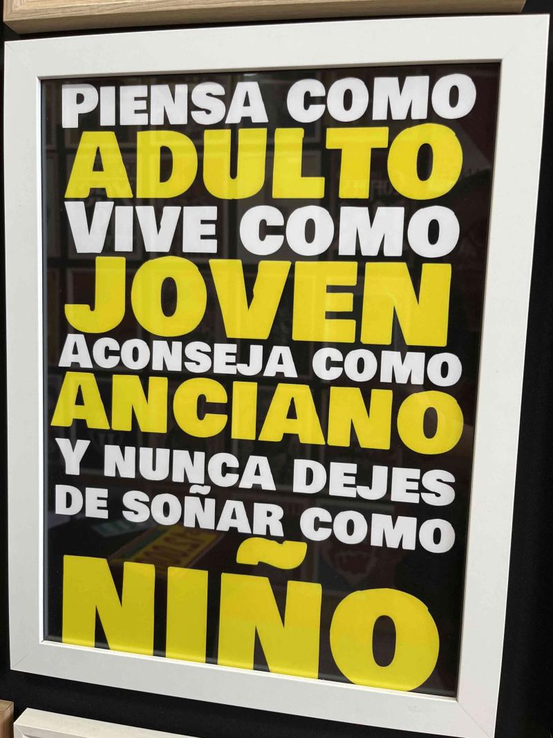 Cuadro decorativo con frase motivacional - 2