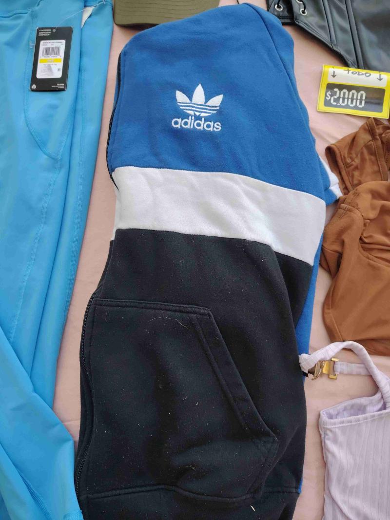 Polerón Adidas tricolor