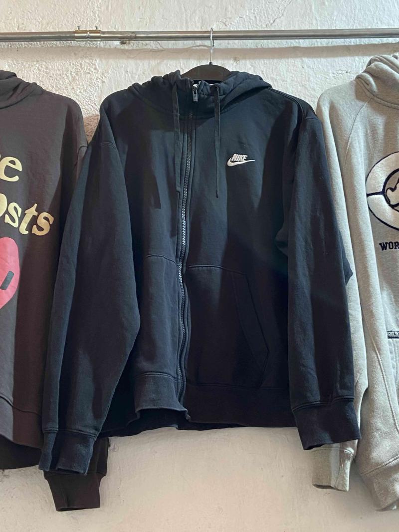Polerón con capucha Nike negro