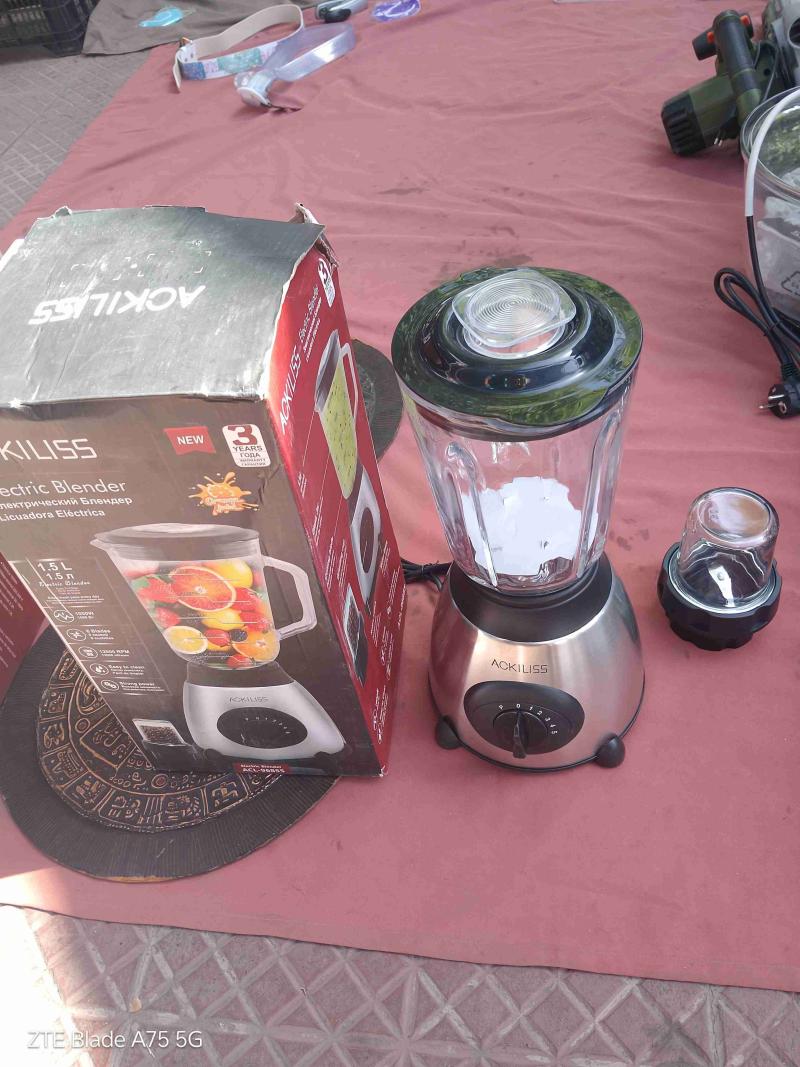 Licuadora eléctrica Ackiliss 1.5L - 2