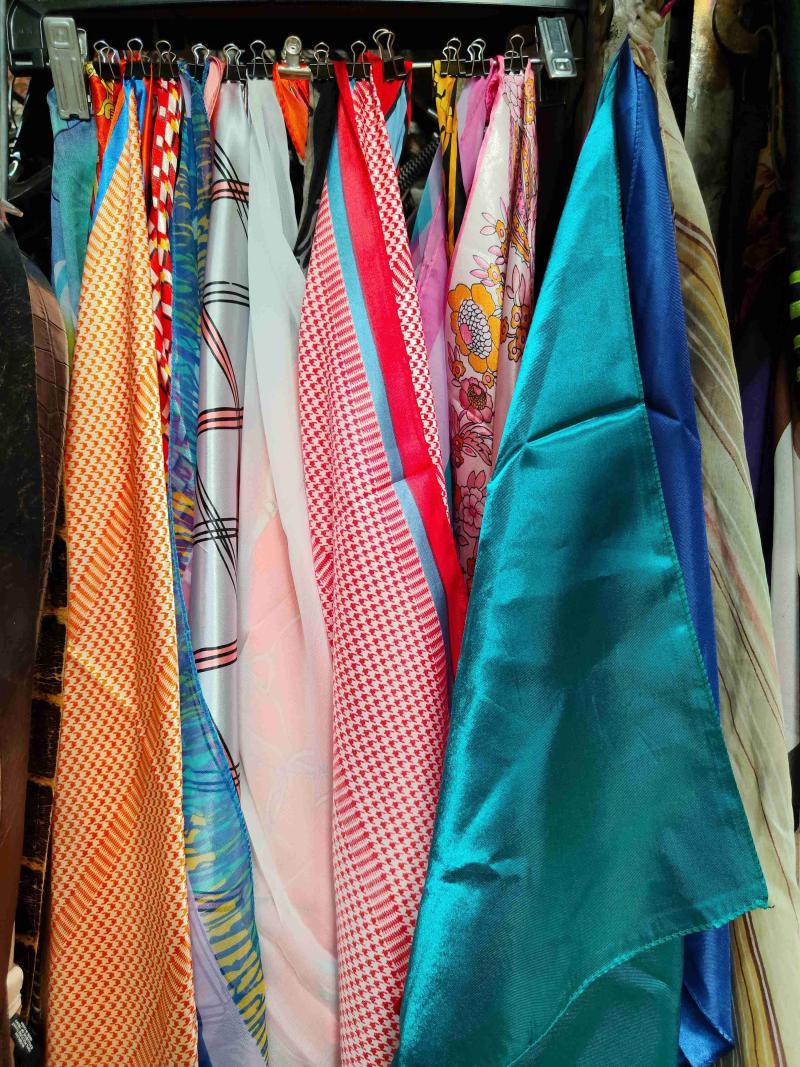 Pañuelos de seda estampados