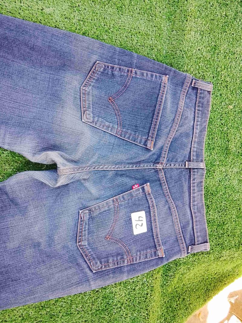 Jeans acampanados azules Levis - 2