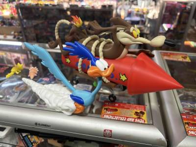 Figura de colección Correcaminos y Coyote - miniatura 1