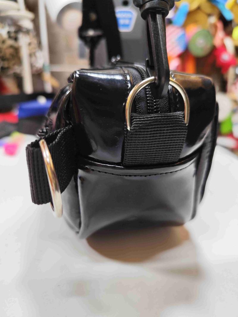 Cartera Magnolia negra con tachas - 3