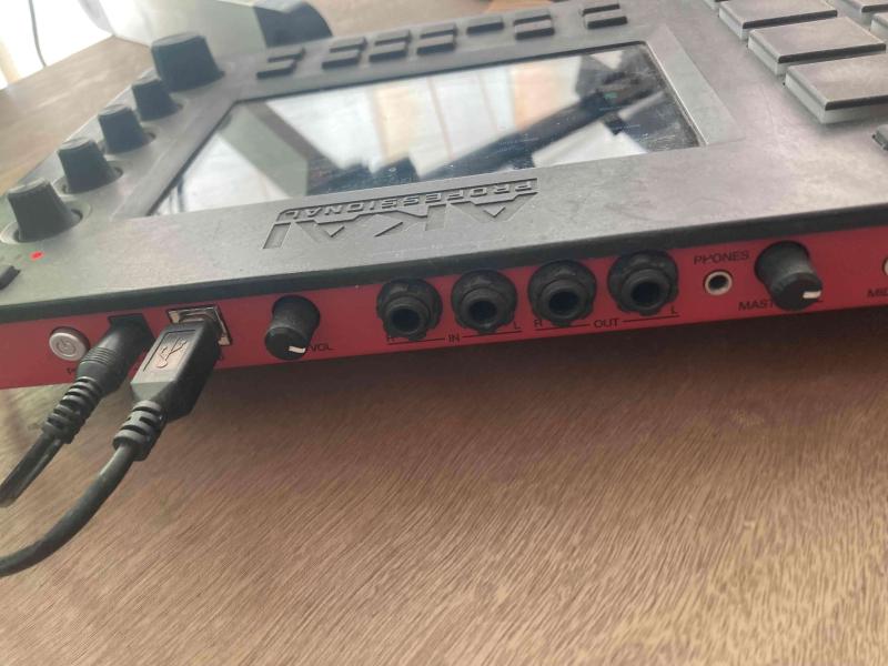 Controlador AKAI MPC touch - 4