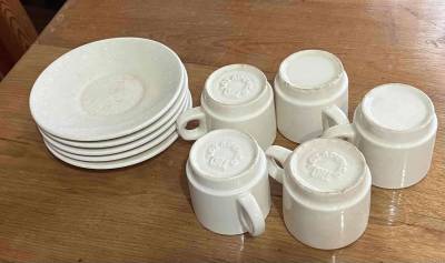 Juego de 5 tazas y platos de café Lozapenco - miniatura 1