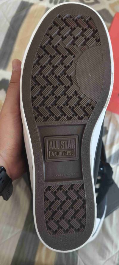Zapatillas negras Converse nuevas - miniatura 3