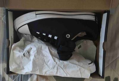 Zapatillas negras Converse nuevas - miniatura 6