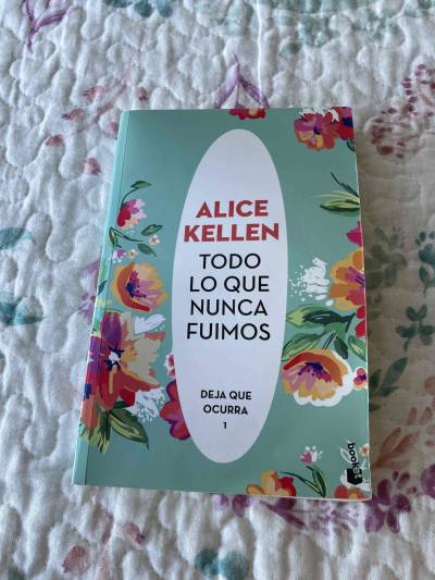 Libro 'Todo lo que nunca fuimos' - miniatura 1