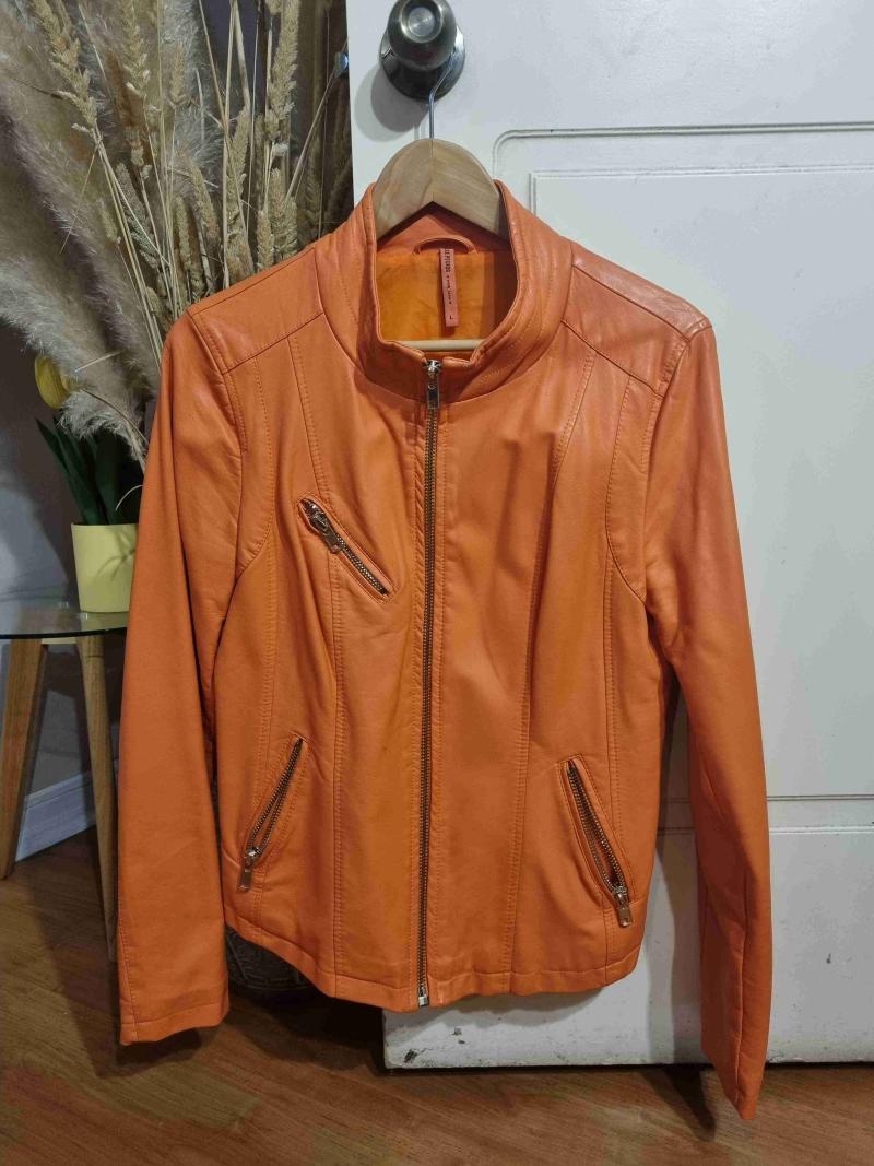Chaqueta moto naranja mujer