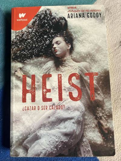 Libro 'Heist' de Ariana Godoy - miniatura 1
