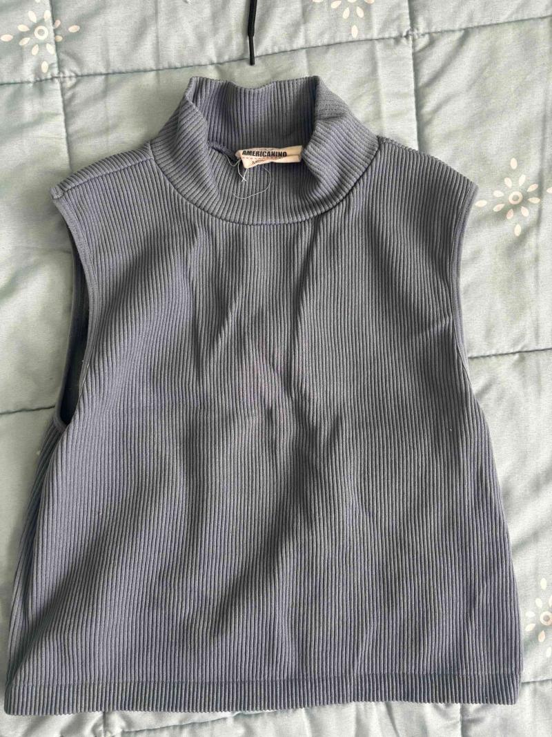 Polera sin mangas gris