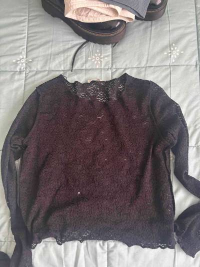 Blusa de encaje negra talla M - miniatura 2