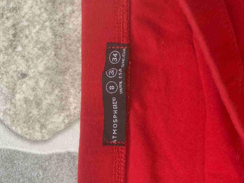 Pack de minifaldas beige y roja - 3