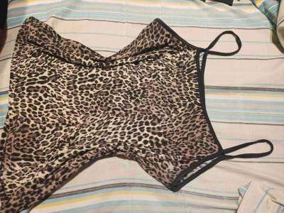 Blusa negra con encaje blanco - miniatura 5