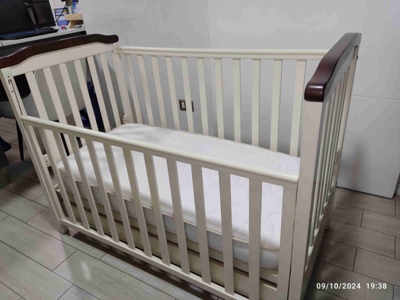 Cuna de madera con cajón - 3
