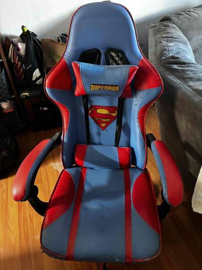Silla gamer temática Superman - miniatura 1